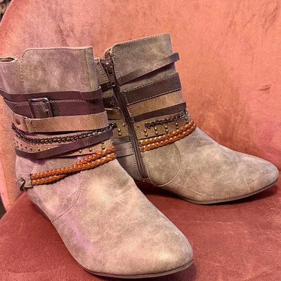 Jellypop Taupe Ankle Boots with Strap Detail - Picture 3 of 9